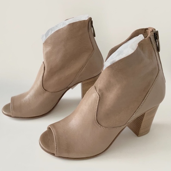 ITALY - Cordani Balero Peep Toe Block High Heel Ankle Bootie Taupe Leather Pumps - Picture 6 of 13